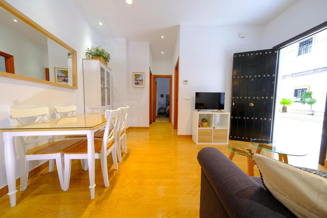 Patio Rialto Apartment Seville Exterior photo